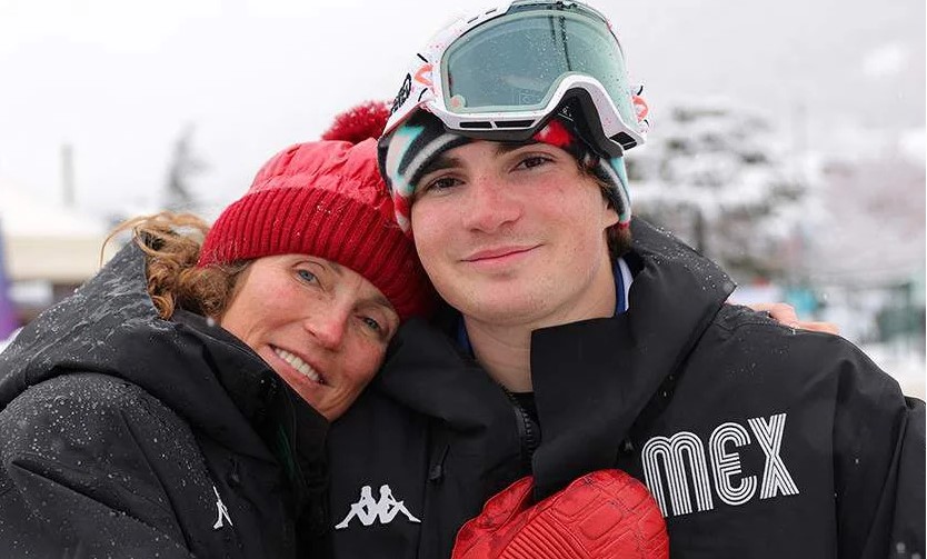 Уникалдуу окуя: Кышкы Олимп оюндарына эне-бала катышты