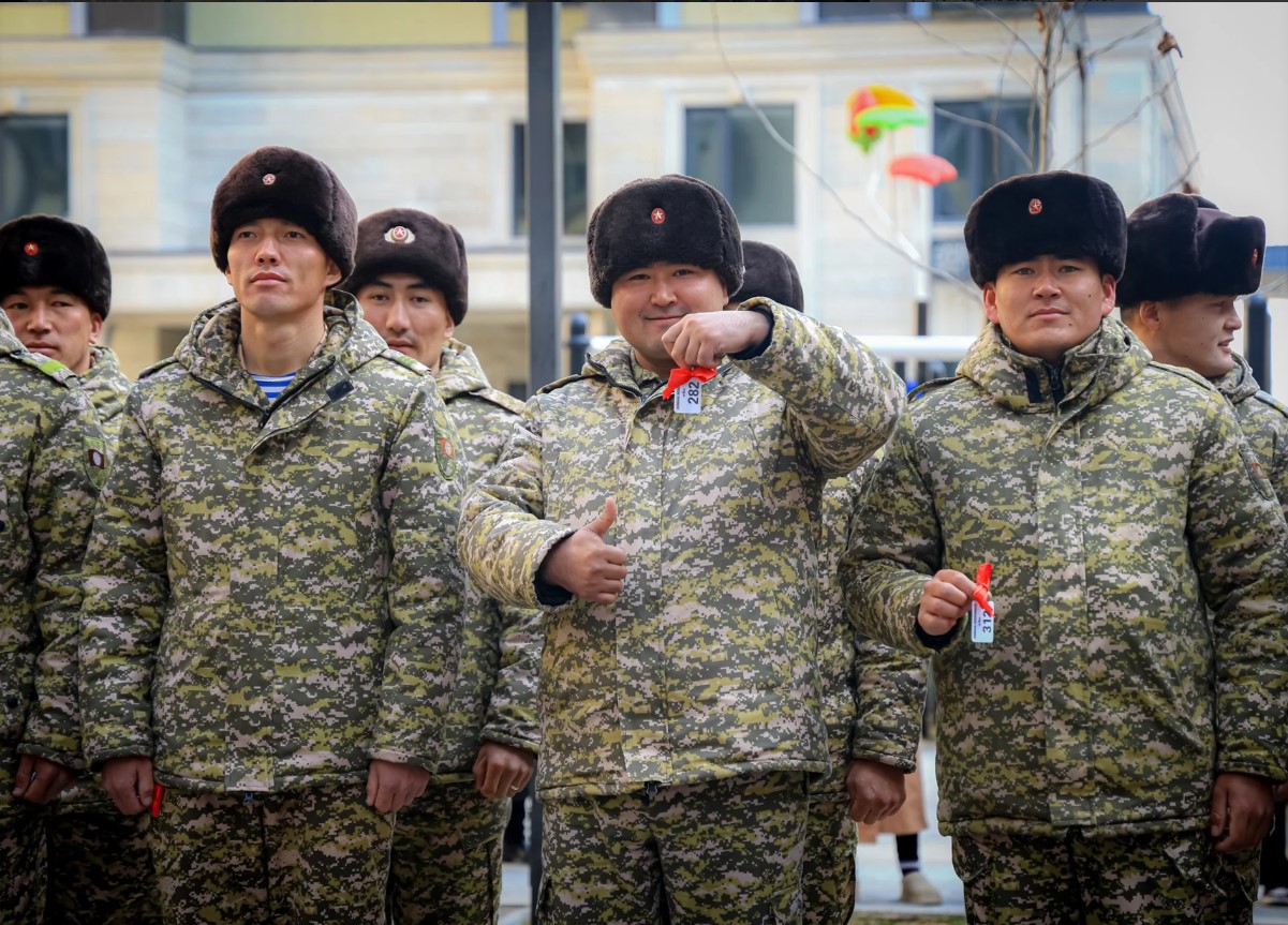 Манас шаарында 167 аскерге ипотекалык батирлердин ачкычы тапшырылды