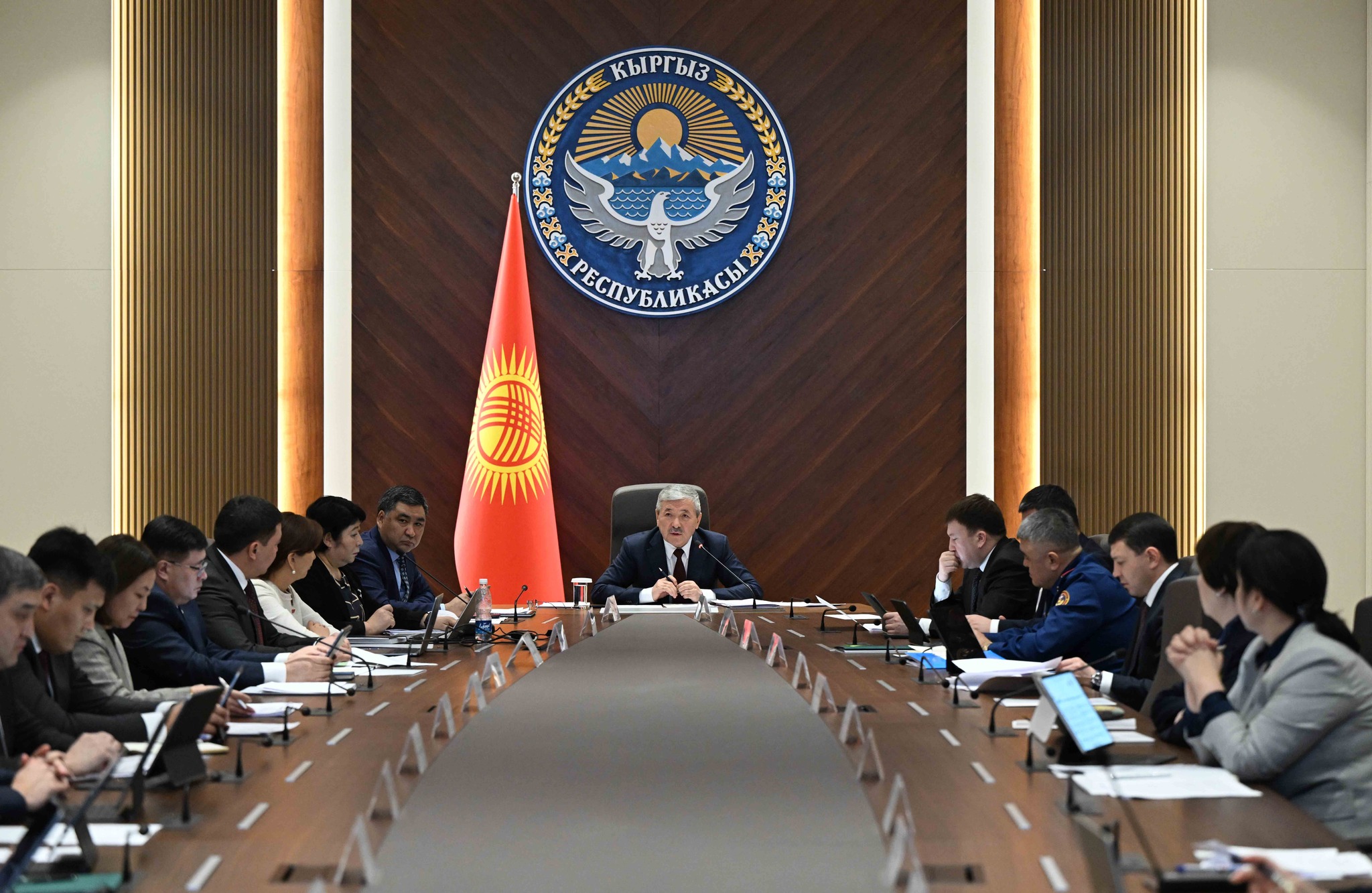 МинКаб башчысы Адылбек Касымалиев тоолуу аймактарды өнүктүрүү аракеттеринин беш жылдыгын даярдоо боюнча уюштуруу комитетинин экинчи жыйынын өткөрдү