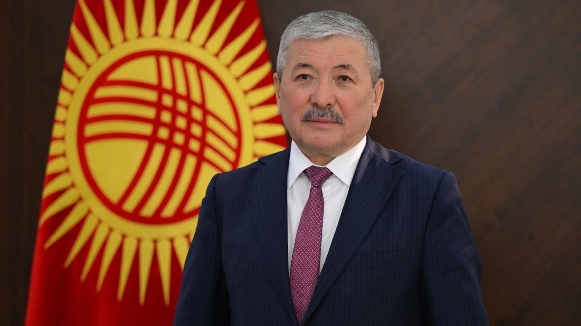 Адылбек Касымалиев сот тутумунун кызматкерлерин кесиптик майрамы менен куттуктады