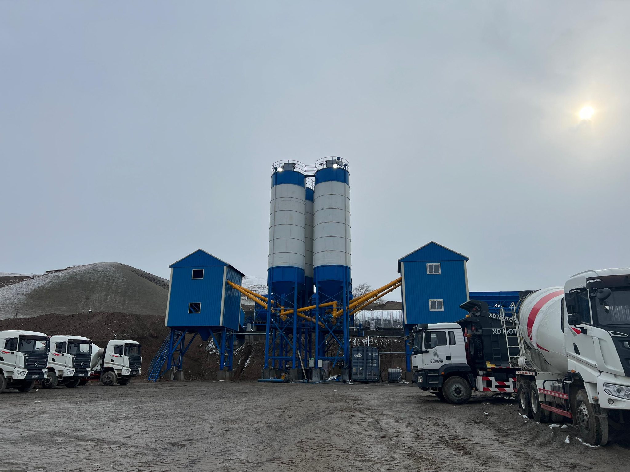 Чүй: Аламүдүн районунда уруксатсыз курулуп жаткан бетон заводу аныкталды