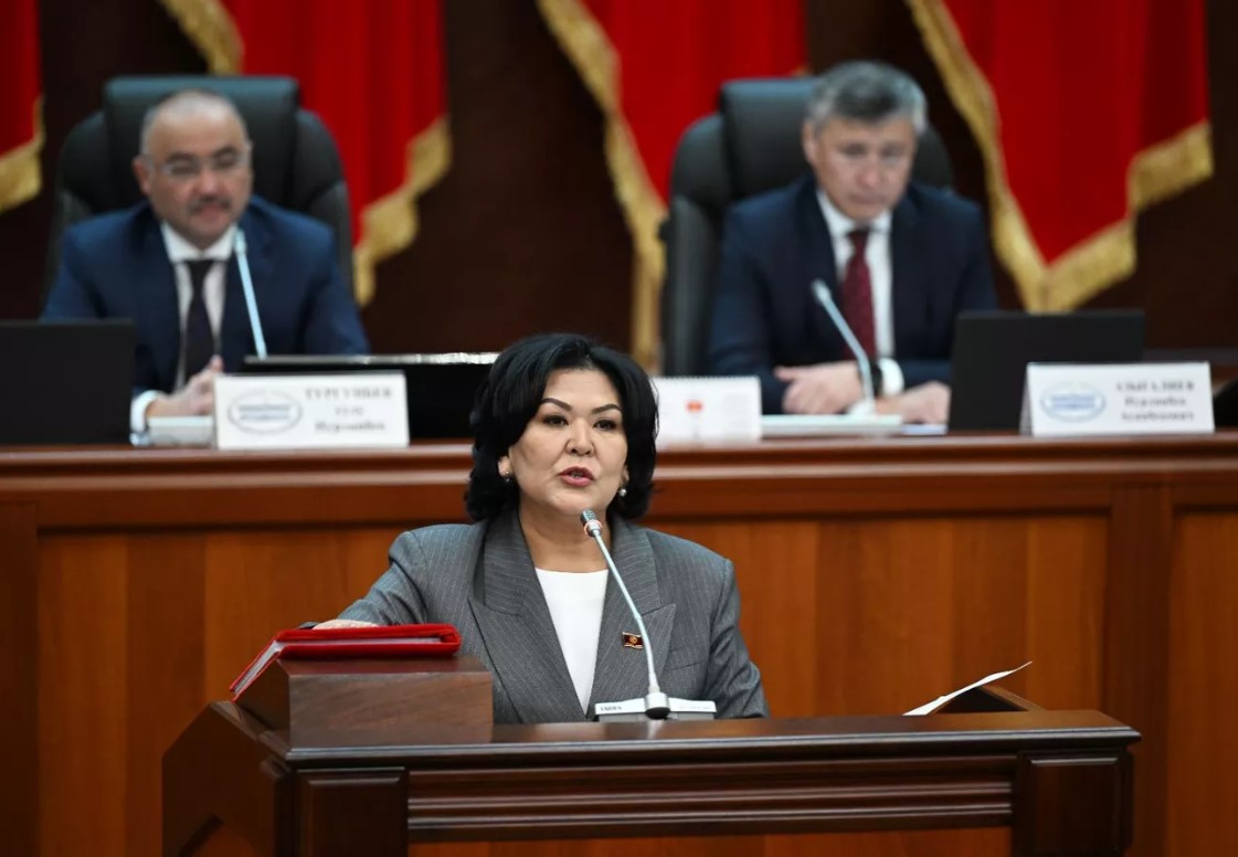 Дагы бир депутат мандатынан ажыратылды