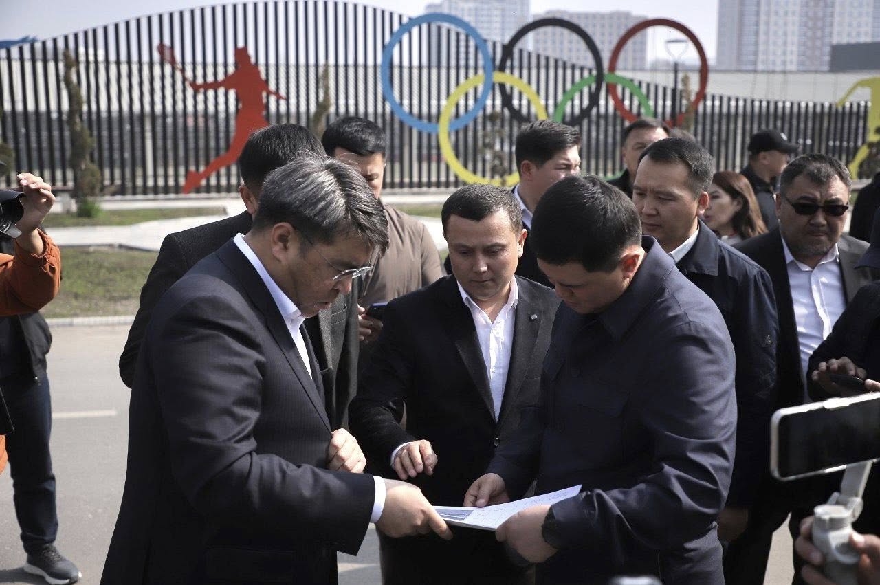 Министр: Ишкерлер кабатыр болбошу керек - курулуш иштерине мамлекет кепилдик берет