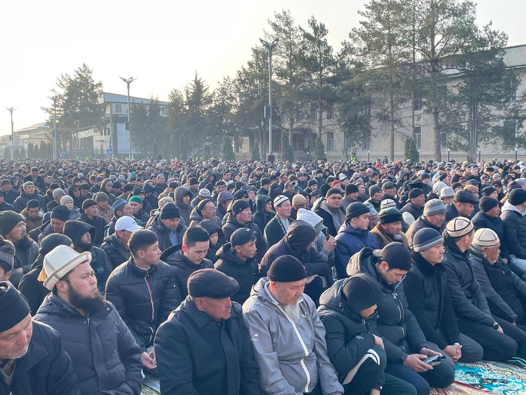 Таластагы Айт намазга 5 миңге жакын адам катышты