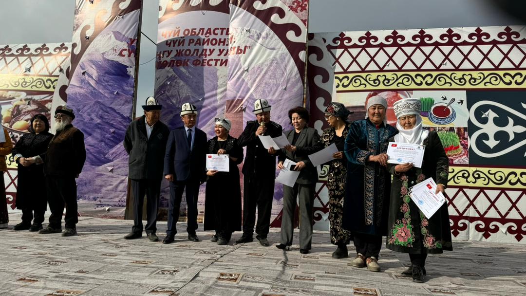 Гран-при — 20 миң сом: Буранадагы сүмөлөк фестивалынын жыйынтыгы