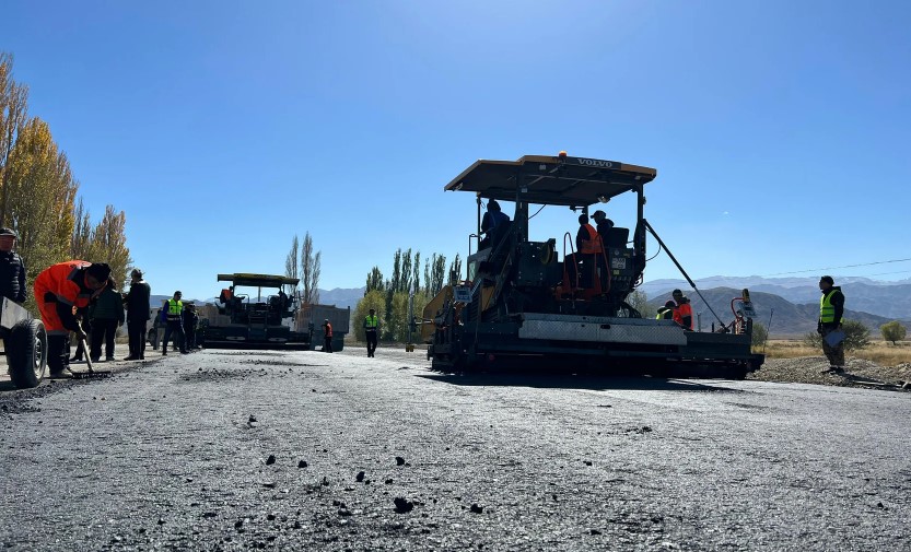 Ош: 4 тилкелүү эки көчөнүн курулушу башталды.