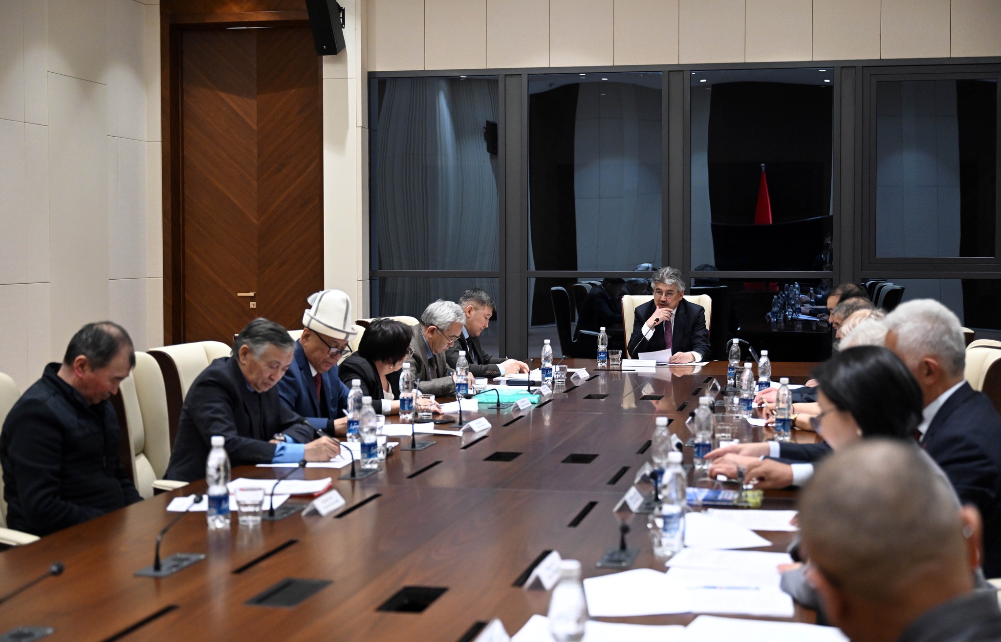 КРнын Президентине караштуу Тарых илимин өнүктүрүү боюнча комиссиянын кеңешмеси өттү