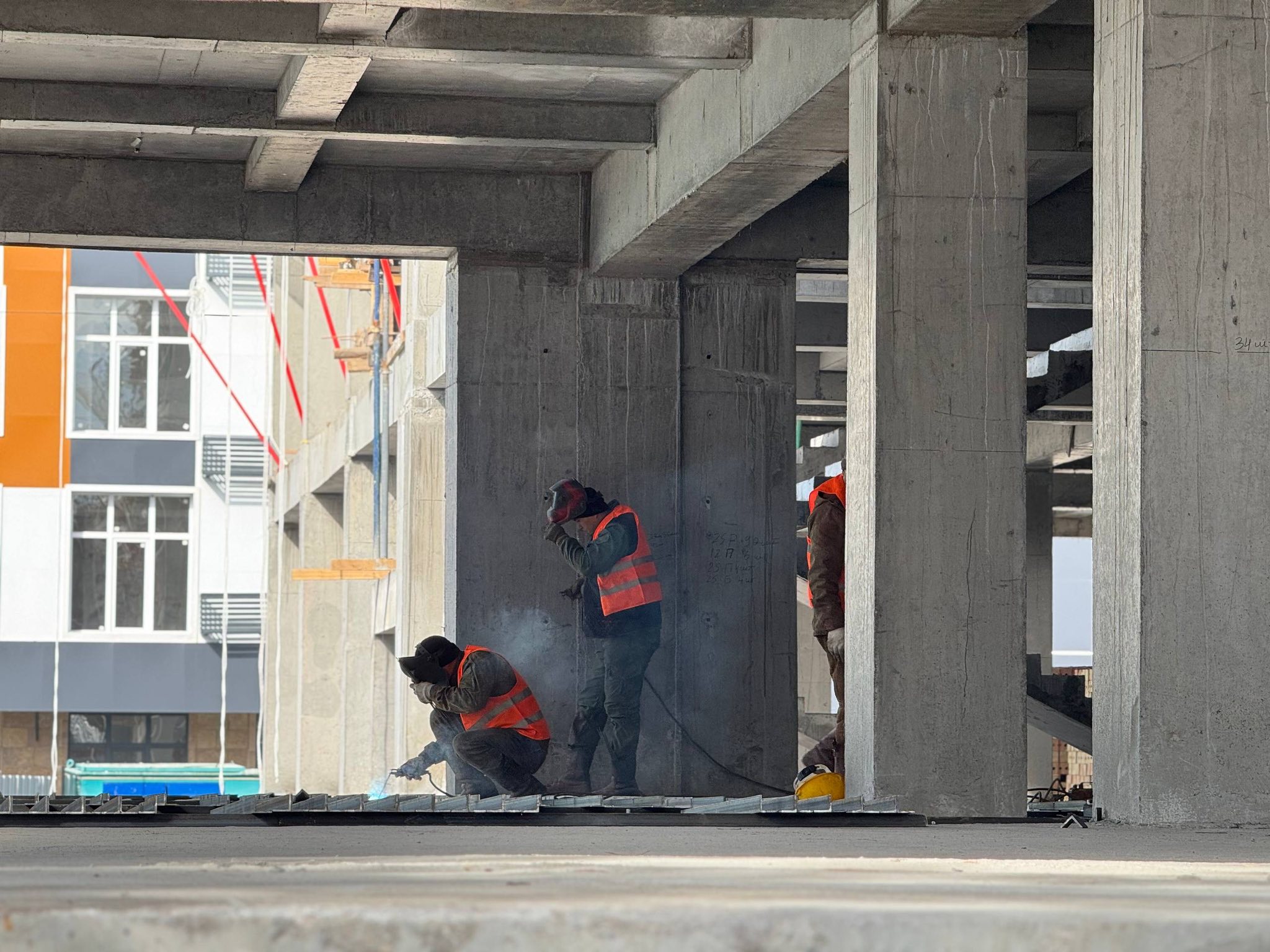 Бишкек: Искусство университетине 5 кабаттуу кошумча окуу корпусу курулууда