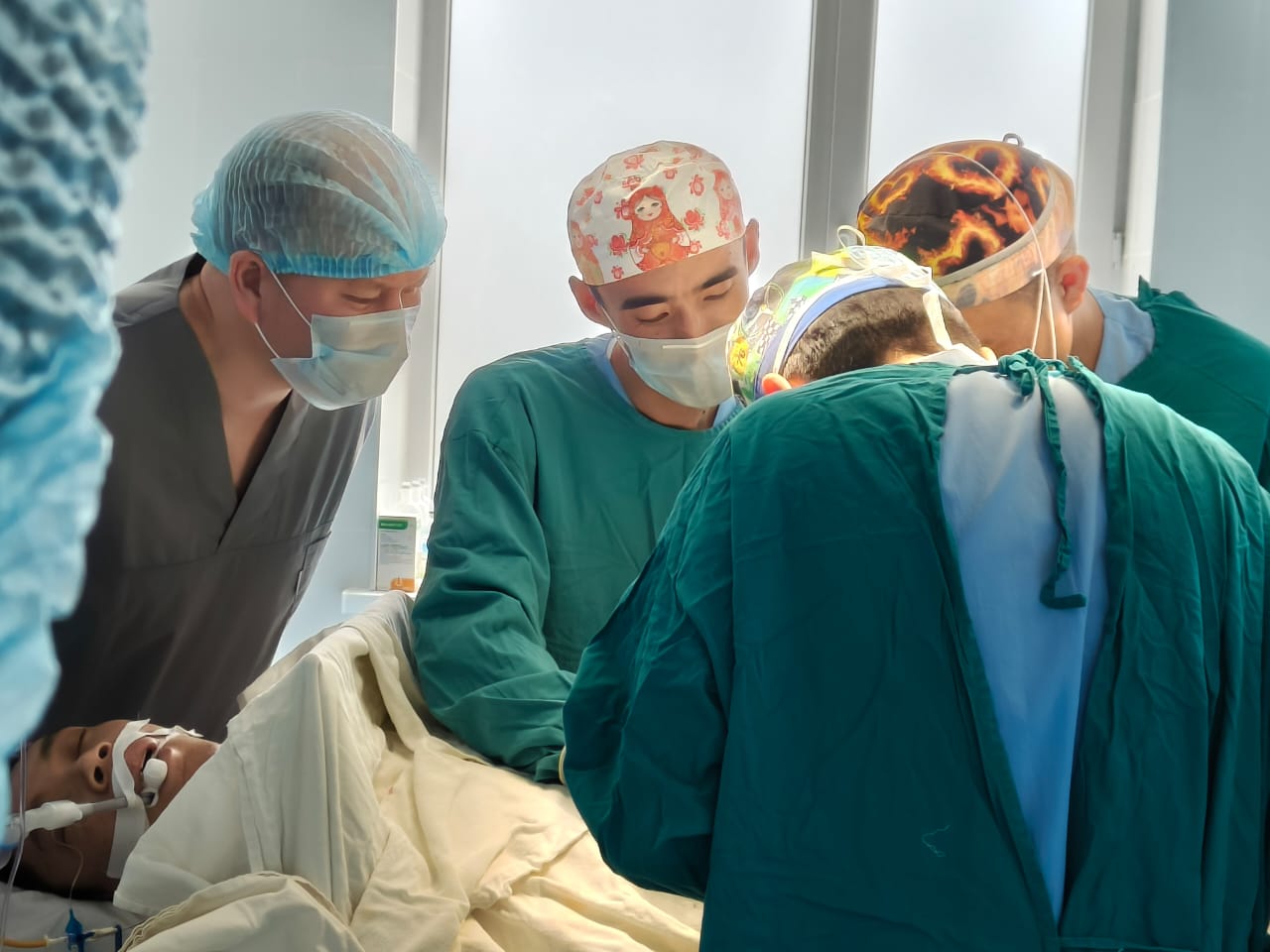 Эне жана баланы коргоо улуттук борборунда кезектеги акысыз бөйрөк алмаштыруу операциясы жүргүзүлдү