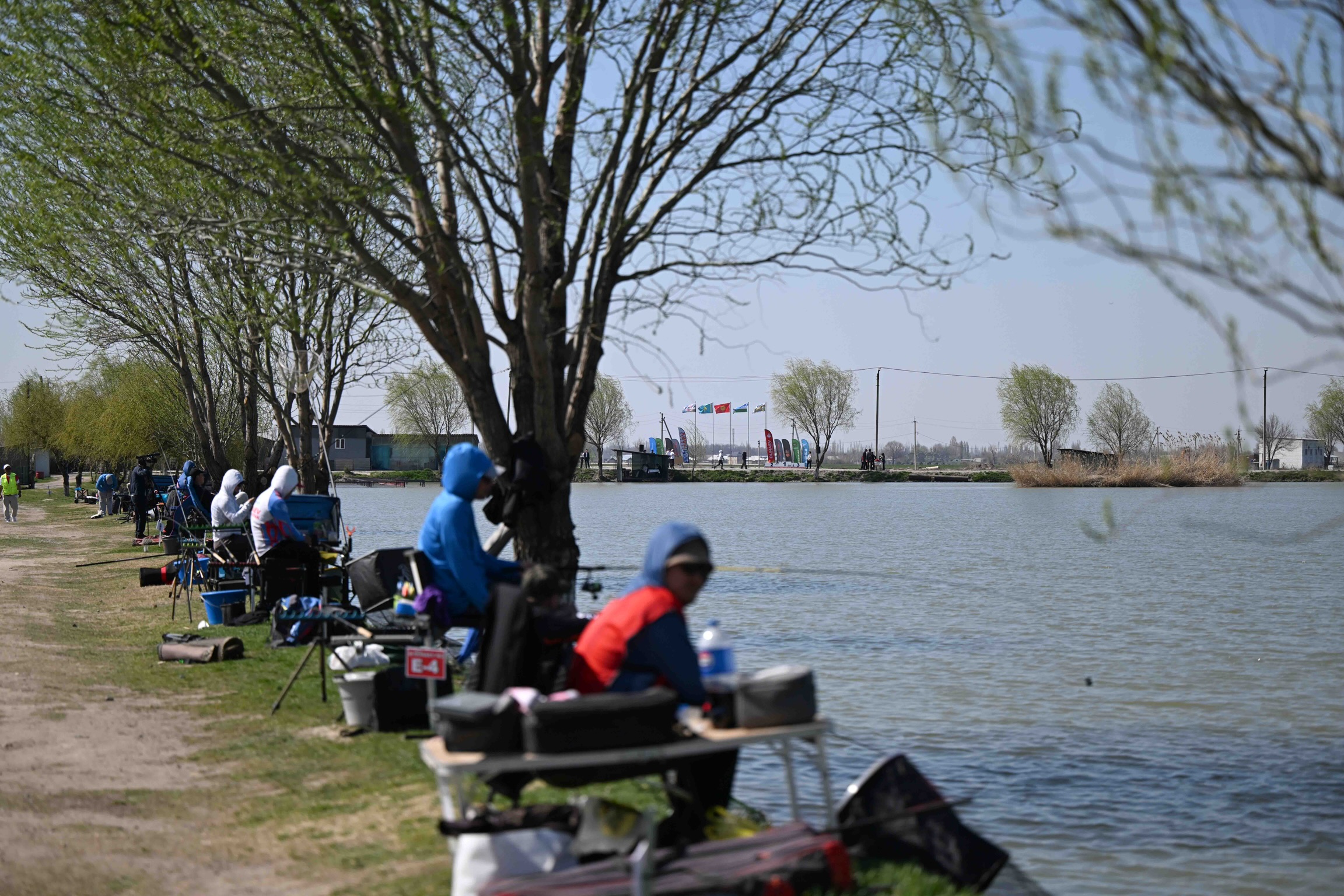 Адылбек Касымалиев 2026-жылга балык уулоо сезонунун расмий ачылышын жарыялады