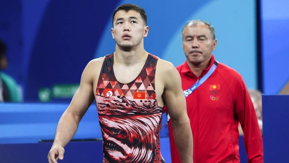 Акжол Махмудов Азия чемпионатын жеңиш менен баштады