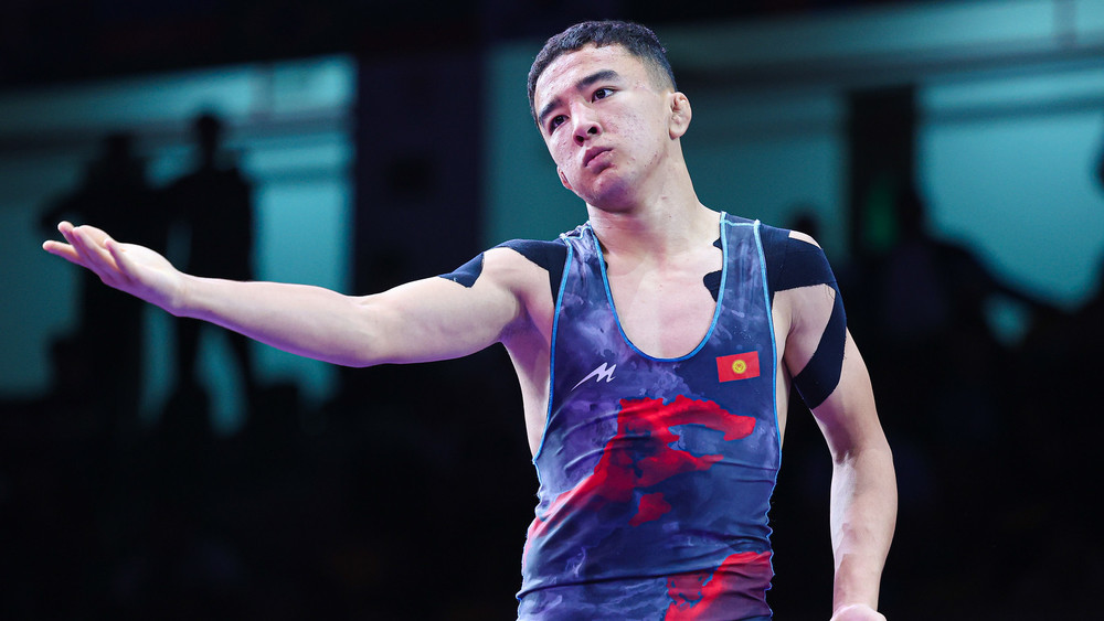 Рустамжан Кахаров коло байгеден ажырады