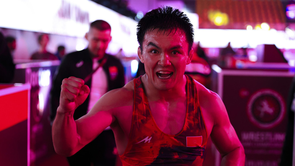 Коло медалдын ээси Эрназар Акматалиев 