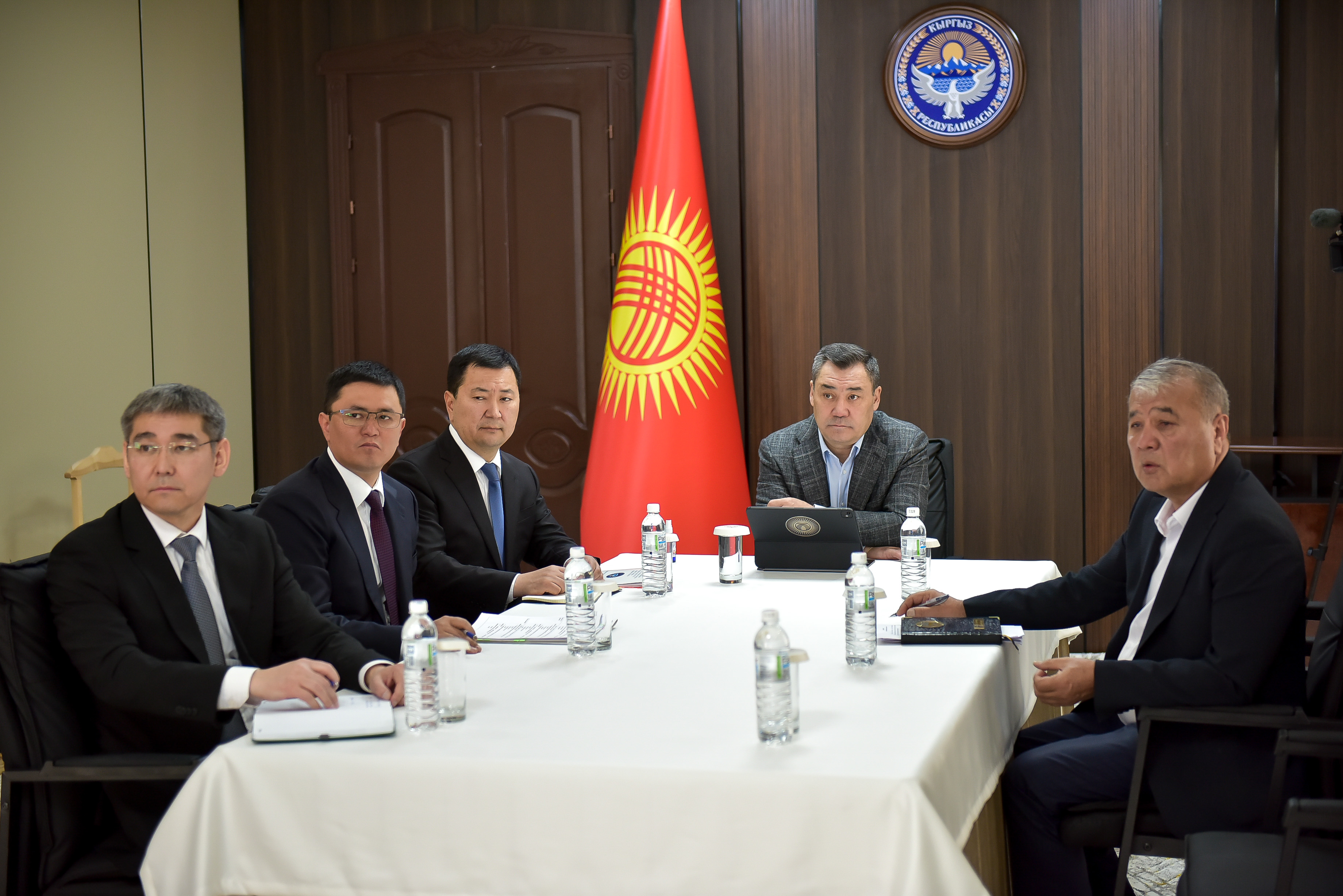 Садыр Жапаров Ош облусунун Кара-Суу районун өнүктүрүү пландары менен таанышты 