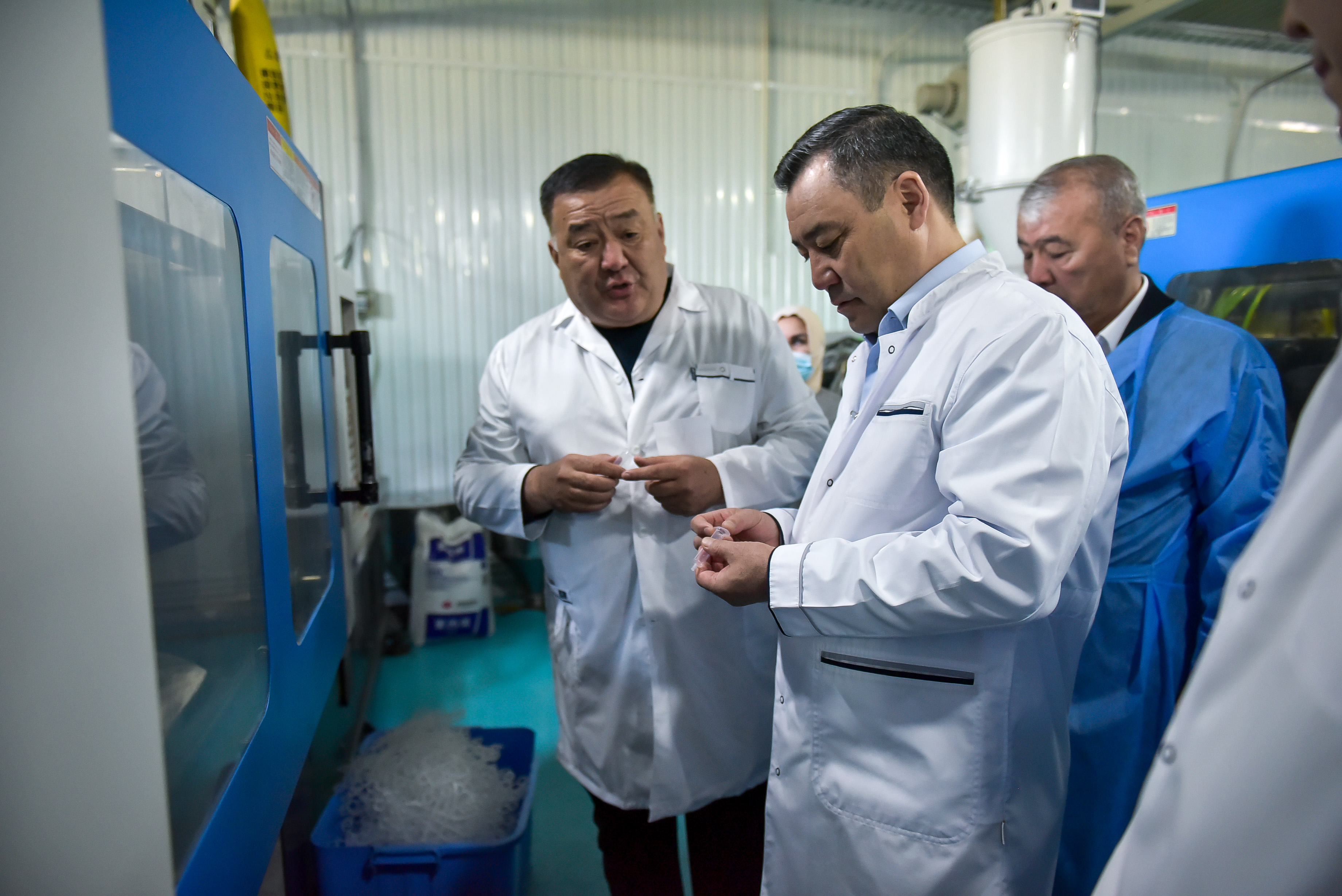 Президент «Медимпекс» медициналык багыттагы буюмдарды чыгаруучу компаниянын ишмердүүлүгү менен таанышты