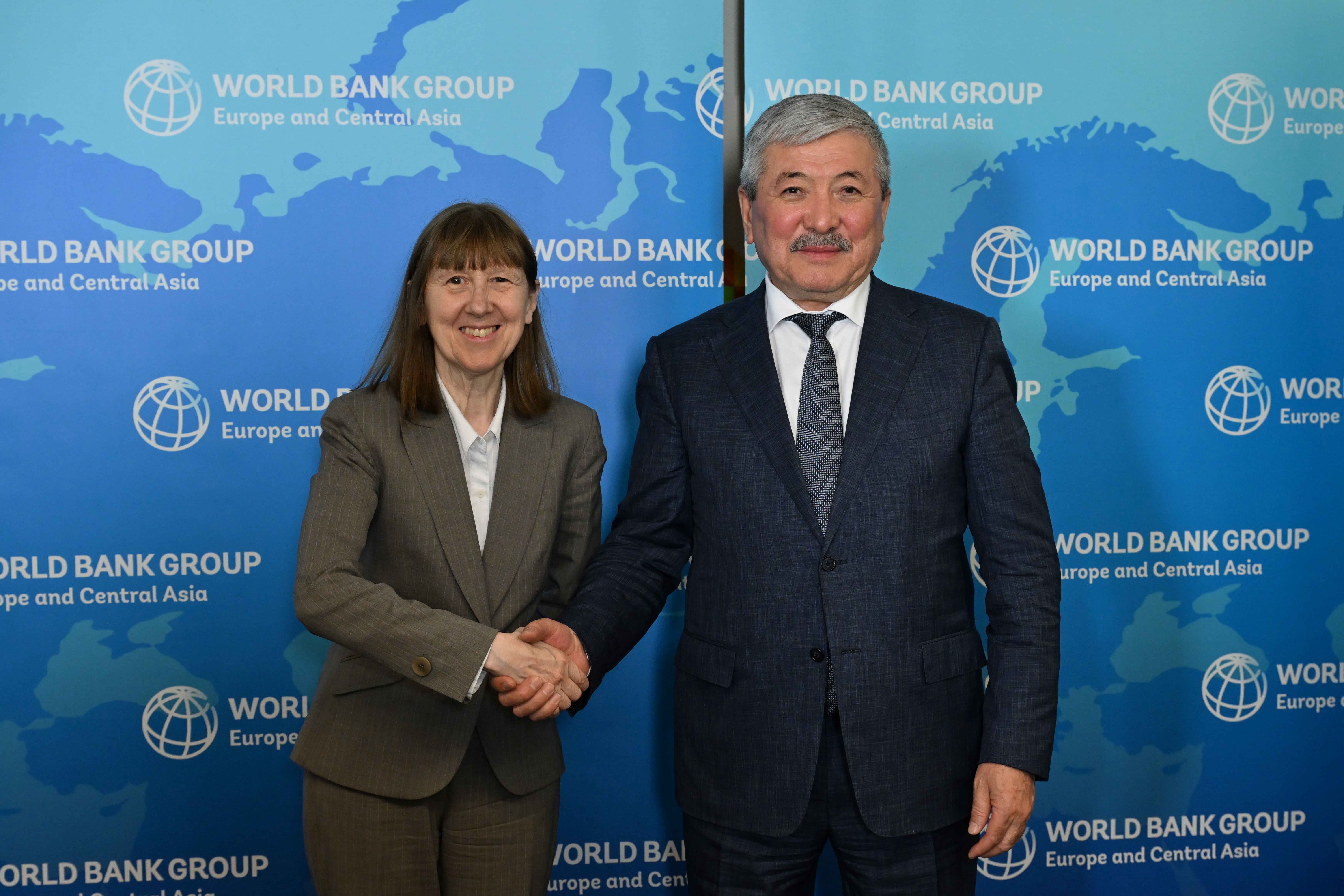 Адылбек Касымалиев Дүйнөлүк банктын Европа жана Борбор Азия боюнча Вице-президенти менен экономикалык өсүштү талкуулады