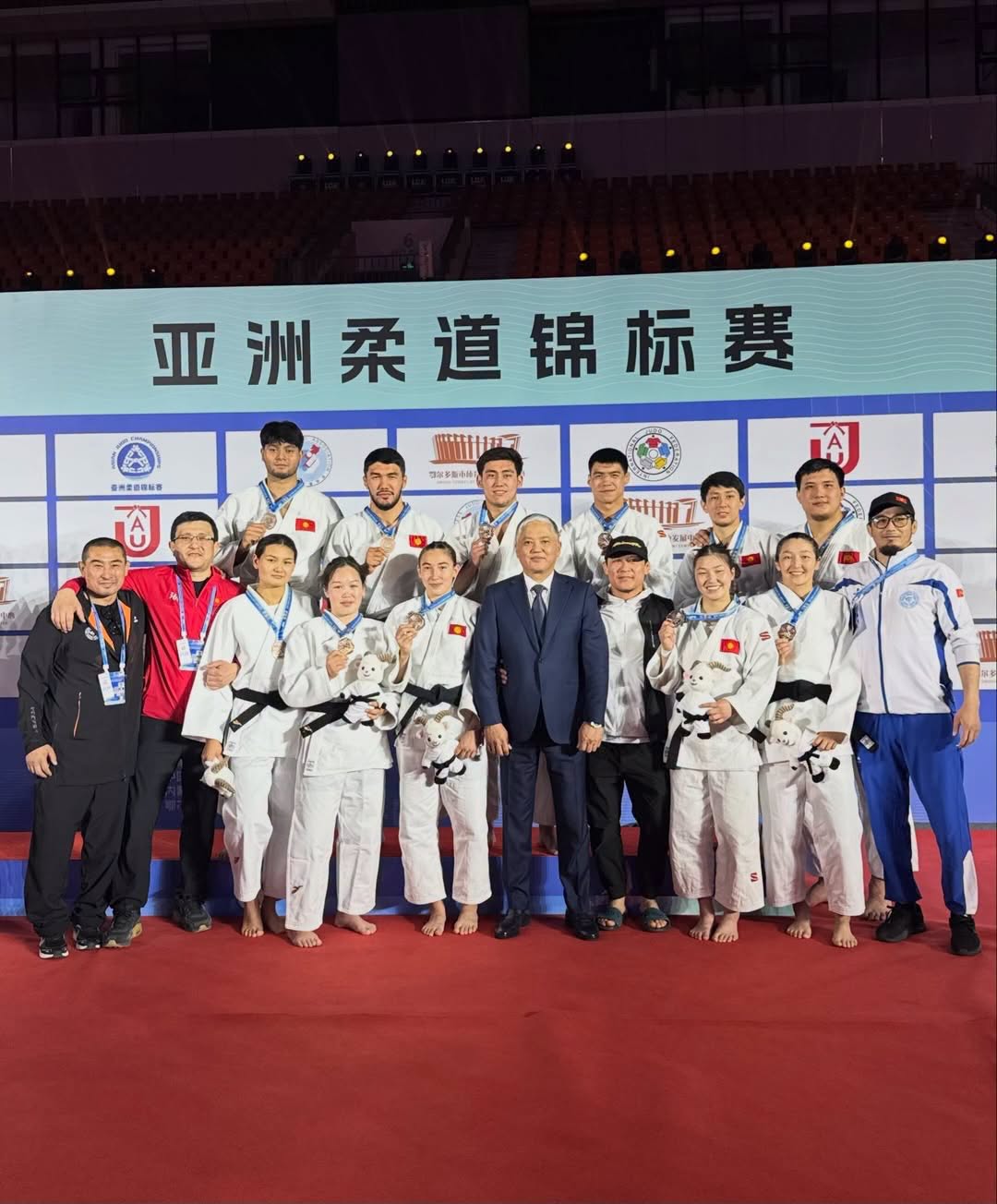 Азия чемпионатында кыргыз спортчулары коло медаль утту