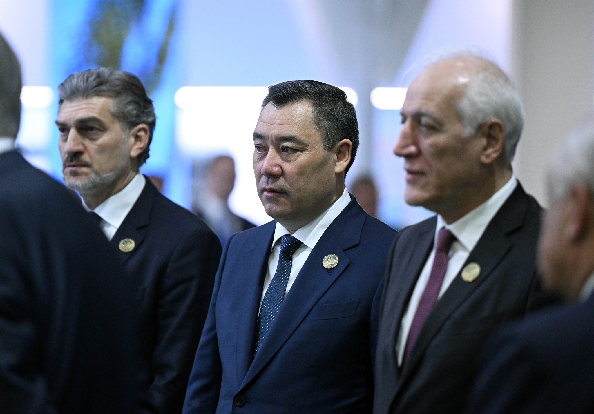 Регионалдык экологиялык саммит: Садыр Жапаров жашыл технологиялар көргөзмөсүн көрүп чыкты