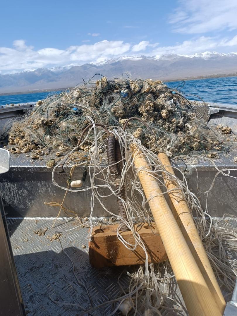 Таза Ысык-Көл: Экотехкөзөмөл акваторияны тазалоону улантууда