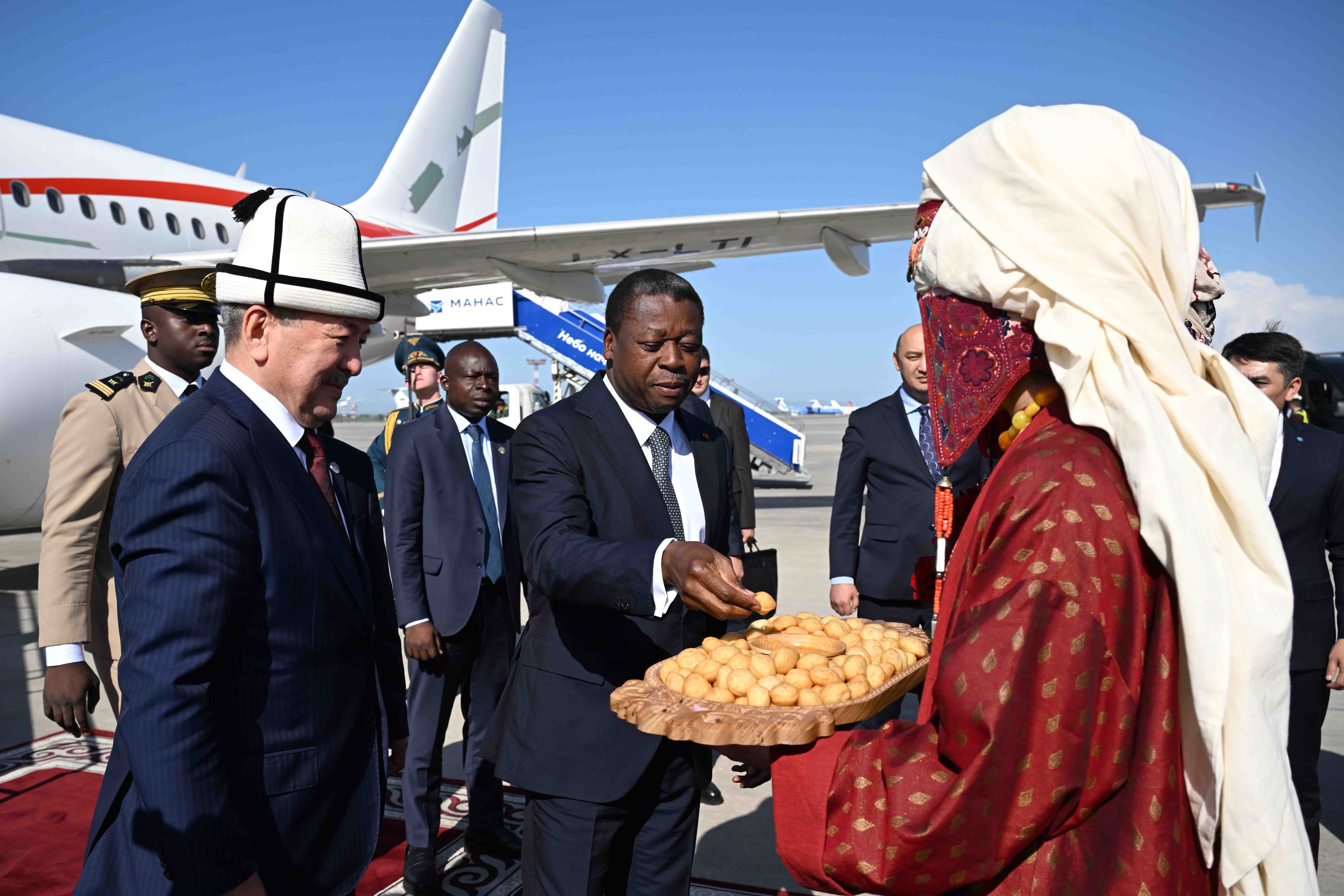 Того Республикасынын Министрлер Кеңешинин Төрагасы  расмий жумуш сапары менен Кыргызстанга келди