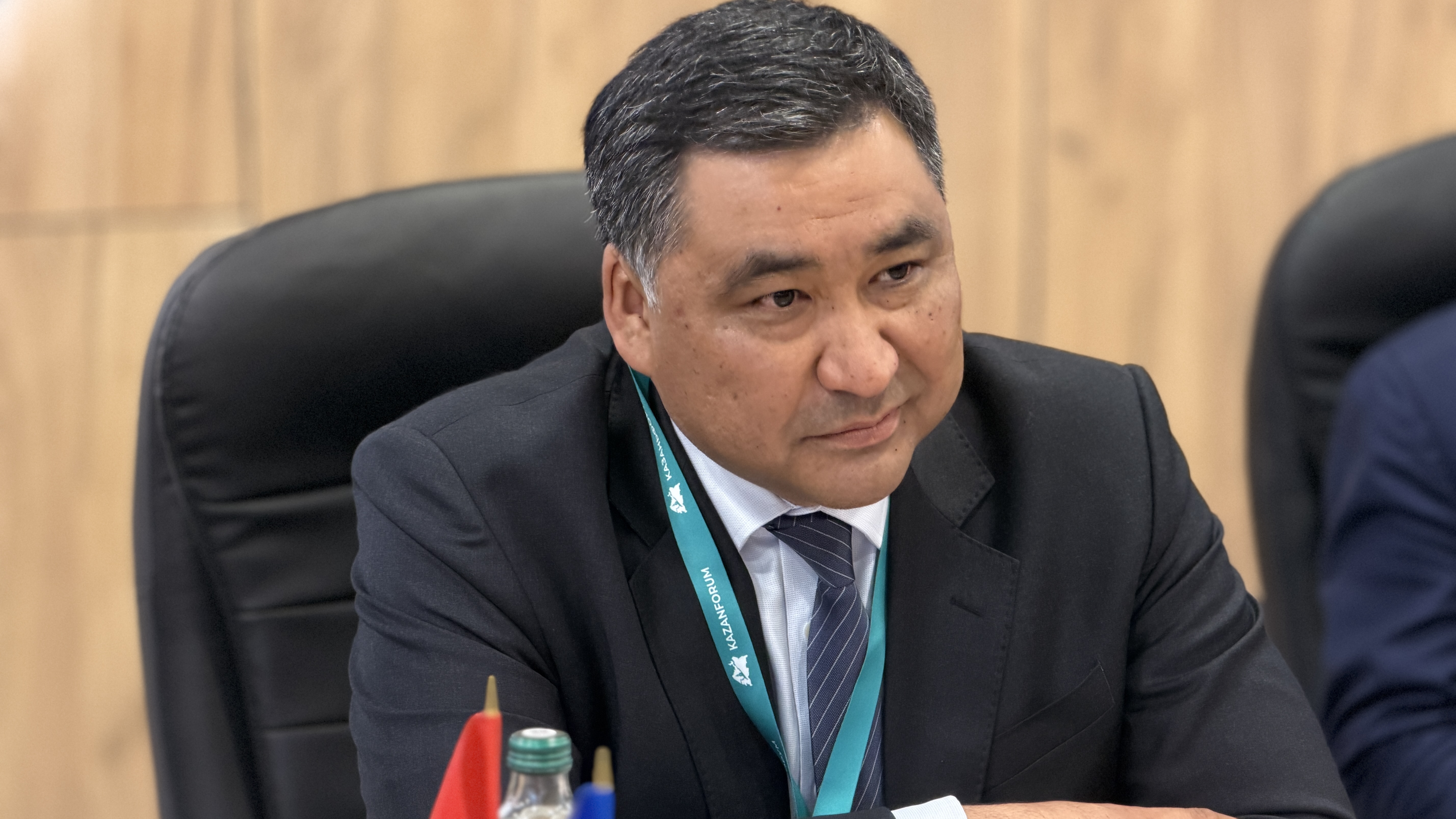 KazanForum 2026 : Данияр Амангельдиев Өзбекстан жана Афганистан делегациялары менен бир катар эки тараптуу жолугушууларды өткөрдү