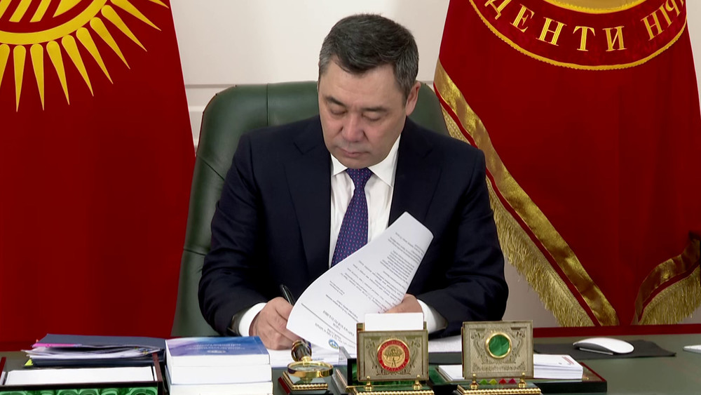 Дары өсүмдүктөрүн өстүрүү, кайра иштетүү жана пайдаланууну өнүктүрүүнүн укуктук негиздерин түзгөн Мыйзамга кол коюлду