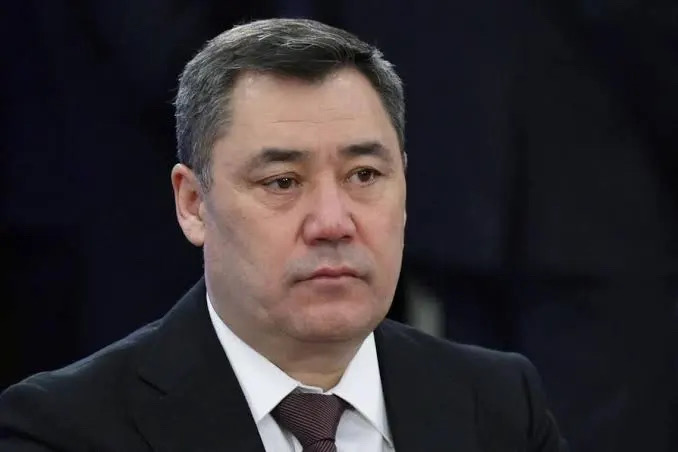 Президент Садыр Жапаров Катар Мамлекетинин мурдагы Эмири шейх Хамад бин Халифа Аль Танинин дүйнөдөн кайткандыгына байланыштуу көңүл айтты