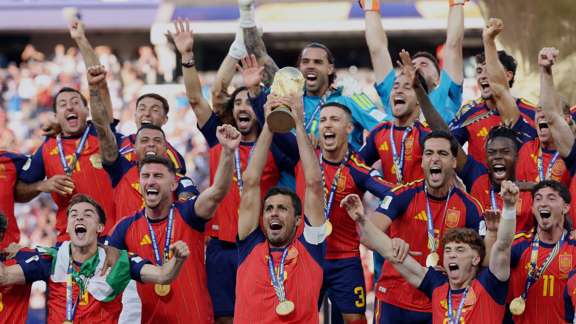 Дүйнө чемпионатынын финалында Испания 1:0 эсебинде Аргентинаны жеңип алды