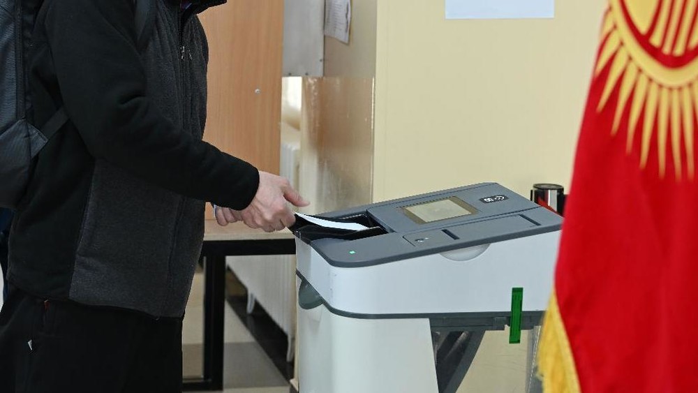 "Кыргыз Республикасынын шайлоо жана референдум өткөрүү боюнча шайлоо комиссиялары жөнүндө" Мыйзамга өзгөртүүлөр киргизилди