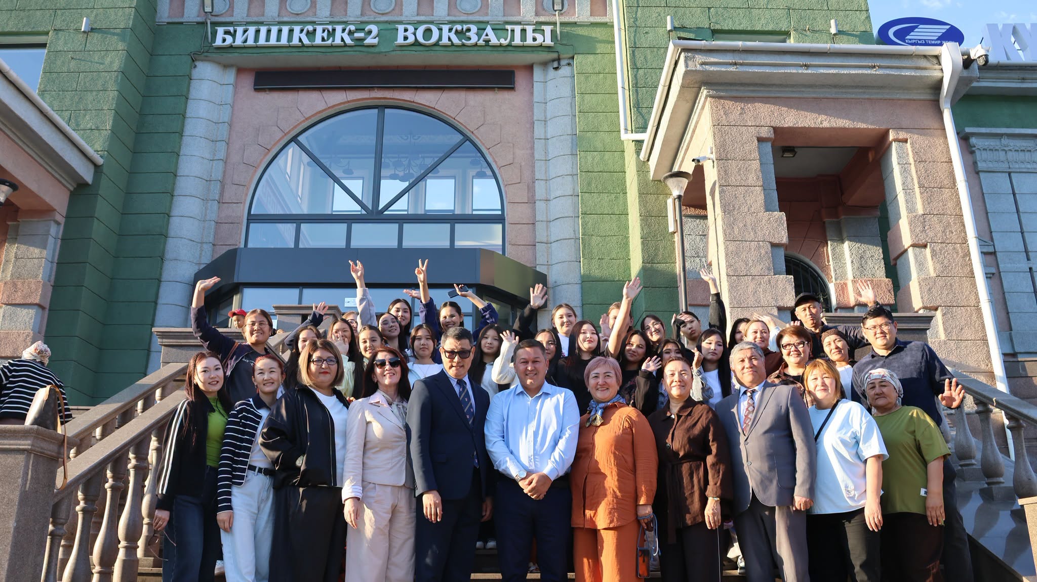 Орусияда жашаган кыргызстандыктардын 30 баласы Ысык-Көлдө эс алат