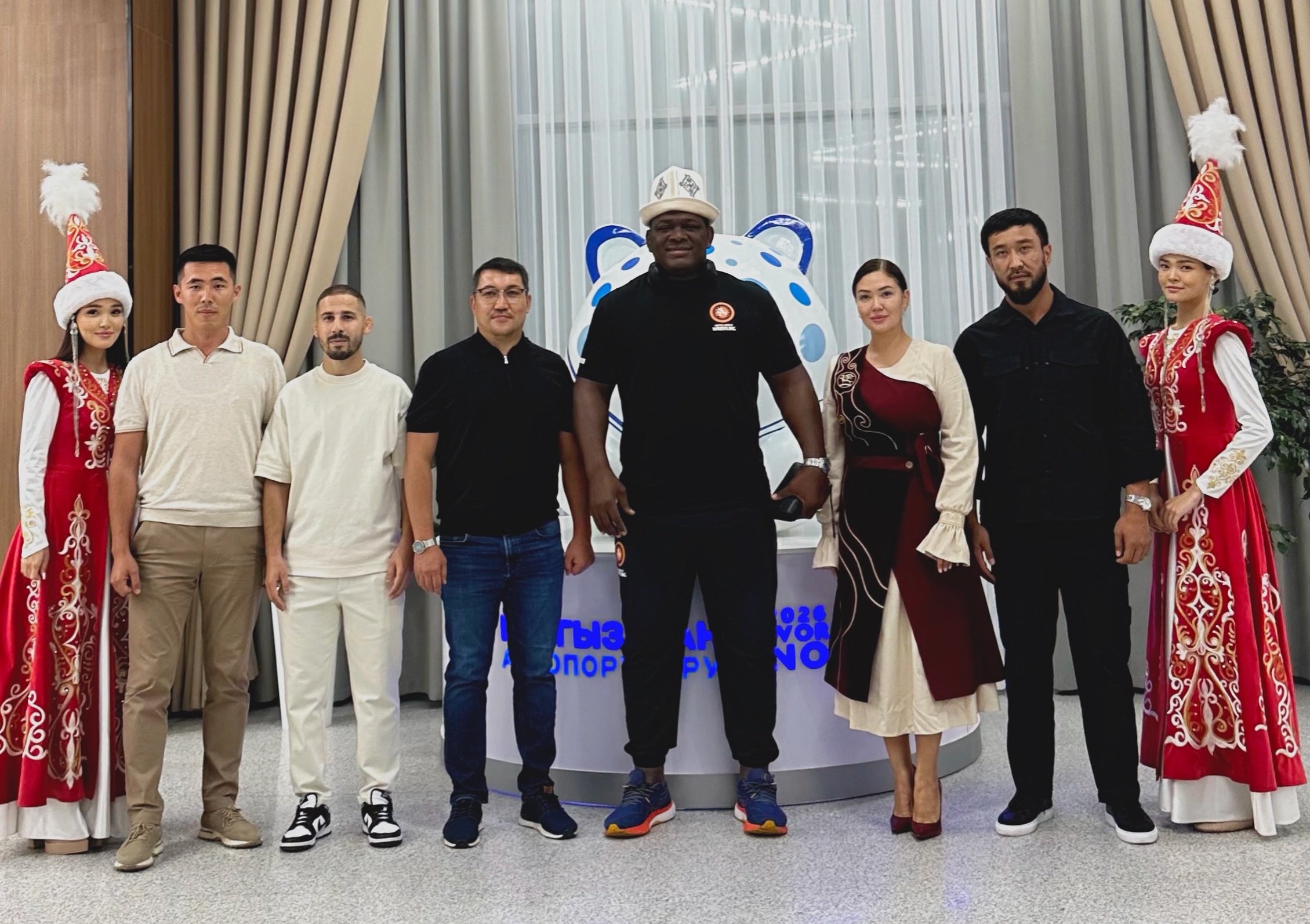 Дүйнөлүк көчмөндөр оюндары: Дүйнөнүн 5 жолку чемпиону Михаин Лопес Нуньес Кыргызстанга келди