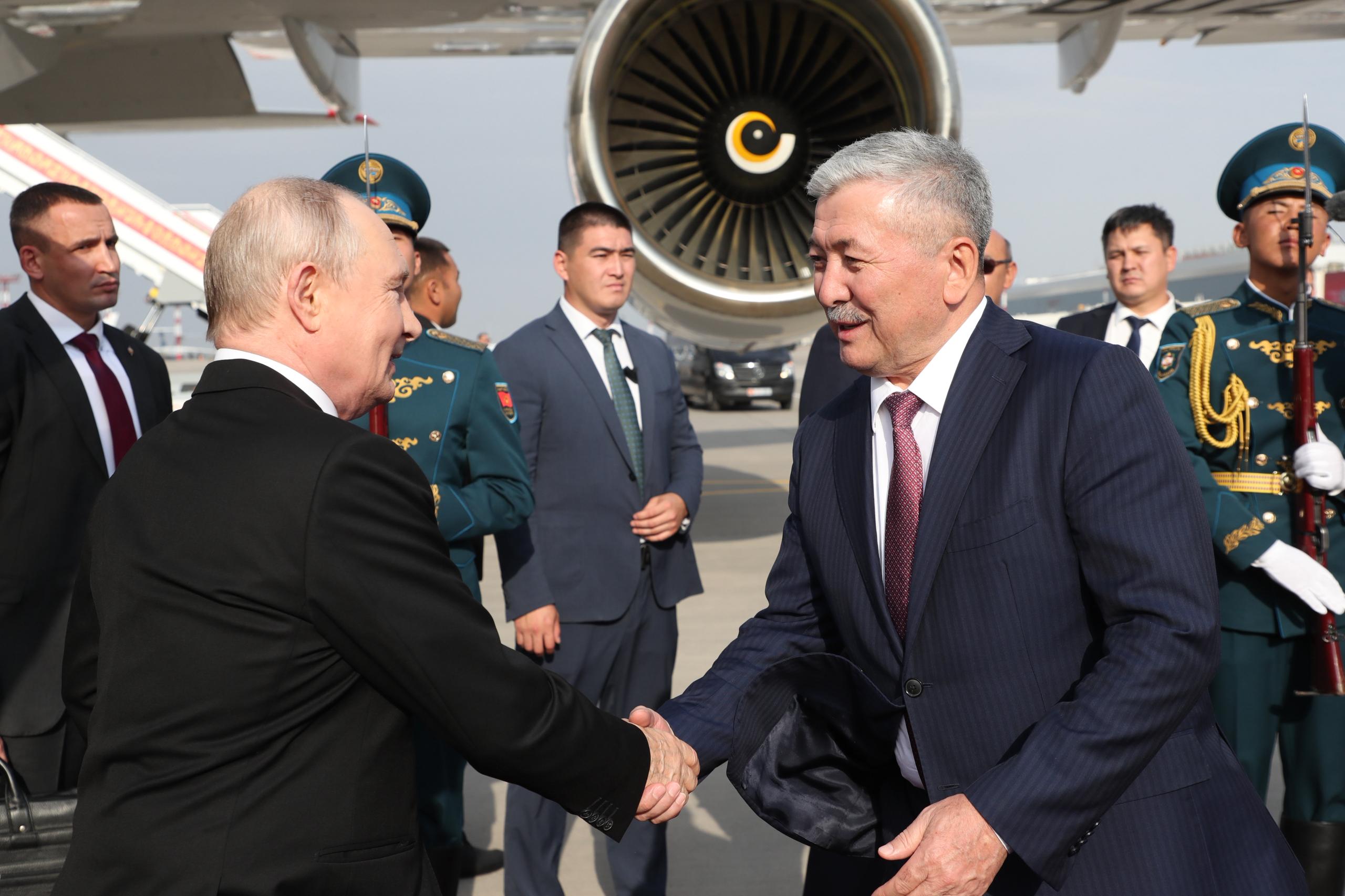 Россия Федерациясынын Президенти Владимир Путин Кыргызстанга жумуш сапары менен келди.