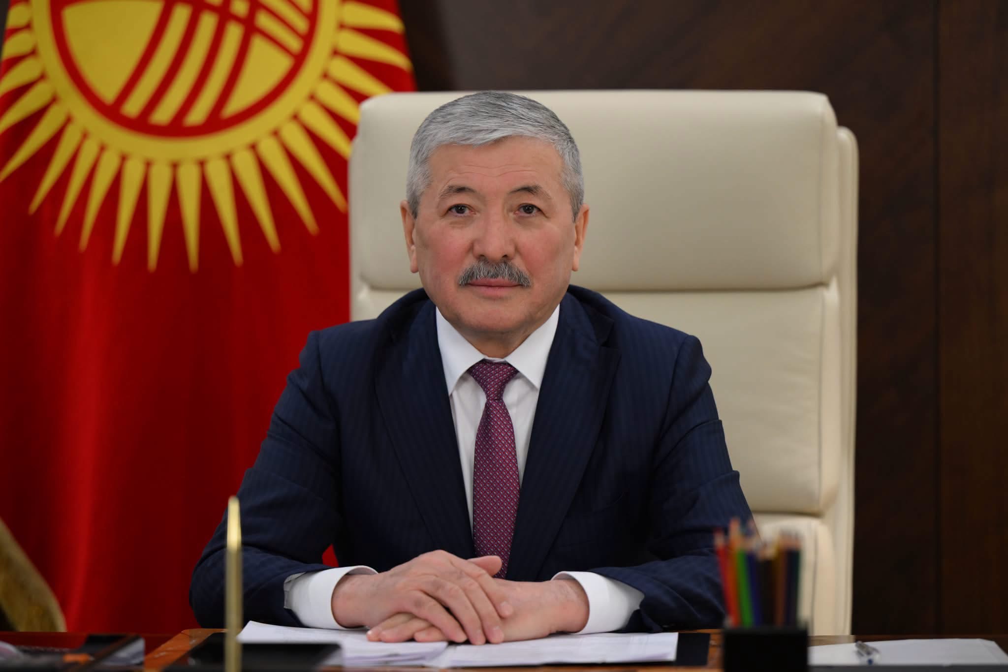 МинКаб Төрагасы Адылбек Касымалиев Кыргыз Республикасынын суу чарба кызматкерлерин кесиптик майрамы менен куттуктады