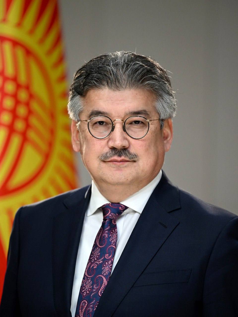 Мамлекеттик катчы Арслан Койчиев Мамлекеттик тил күнү менен куттуктады