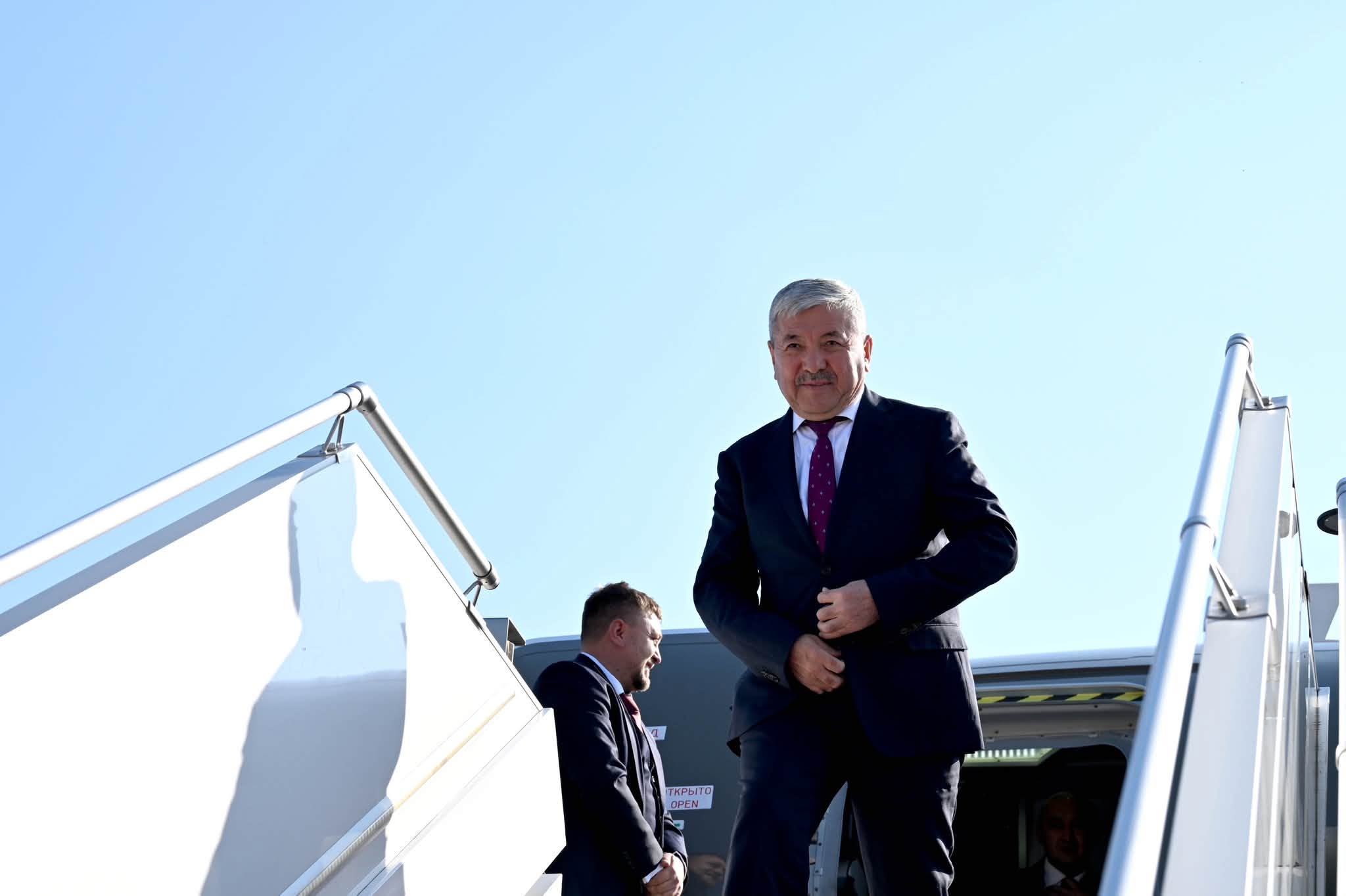 Кыргыз Республикасынын Министрлер Кабинетинин Төрагасы Адылбек Касымалиев Беларусь Республикасына жумуш сапары менен барды