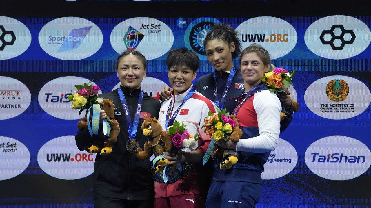 Мээрим Жуманазарова дүйнө чемпионатында күмүш байгенин ээси болду